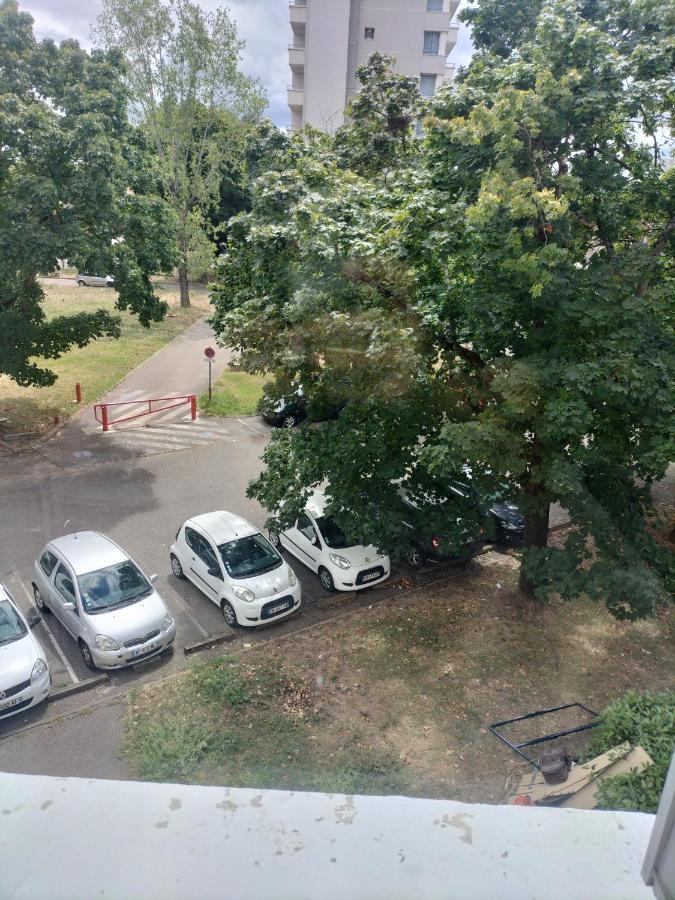 Joli Appartement Proche Metro Lyon Exteriér fotografie